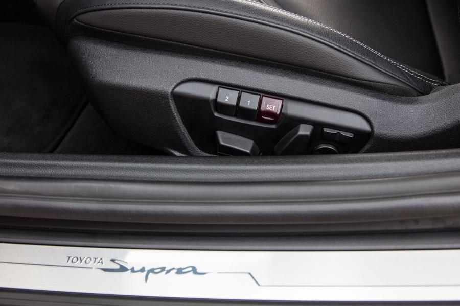 Детали интерьера Toyota GR Supra (A90) 2019 года  (WW) (фото 63 из 119)
